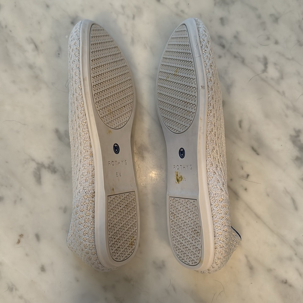 Size 6.5 white honeycomb Rothy’s - Picture 2 of 4